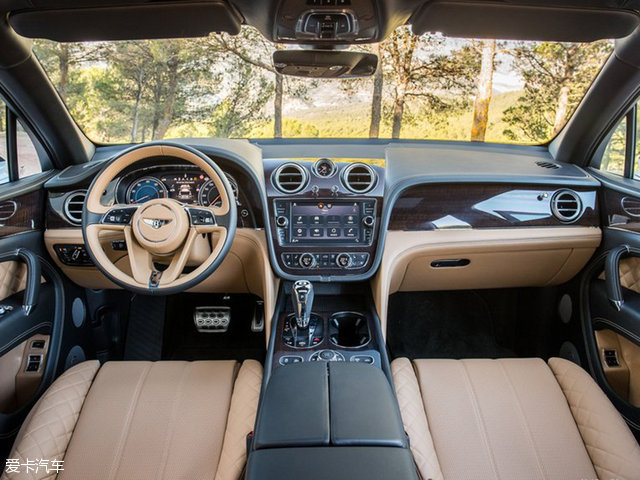 最美汽车盘点,爱卡年度汽车排行