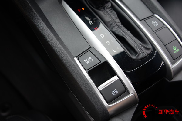 本田十代思域下雨天试驾,东风本田第十代思域试驾