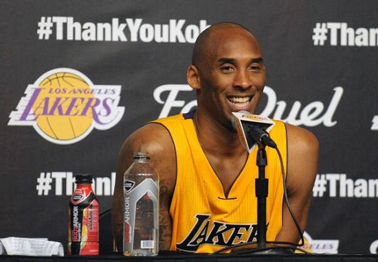 看到告别夜KB身披的毛巾了吗