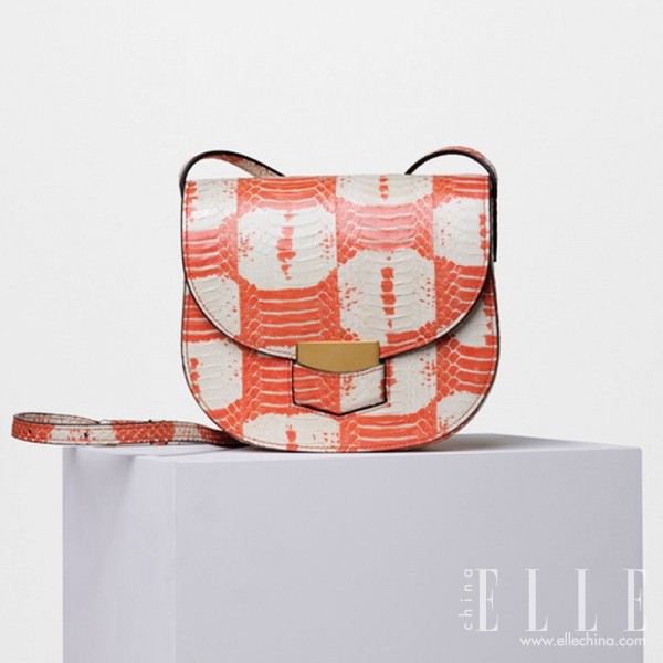 星包潮搭Vol.26:你想要的20只最新包包,表姐刘雯都集齐了!