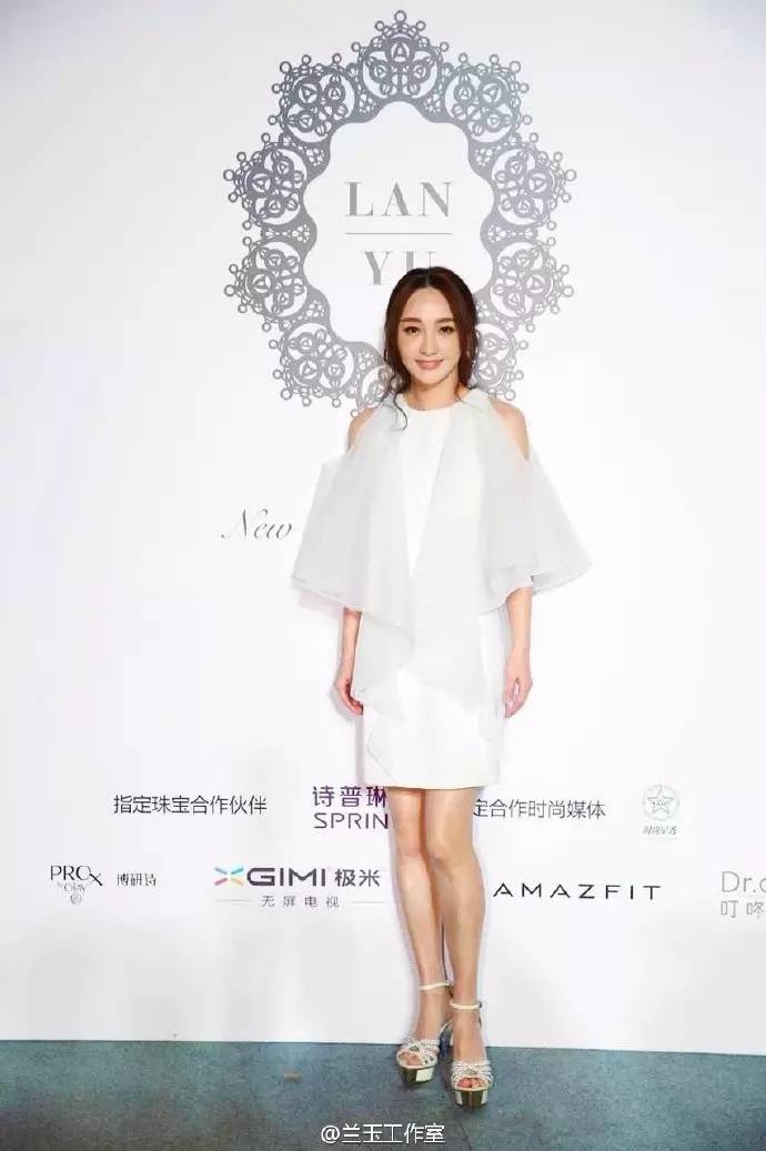 兰玉婚纱秀视频,兰玉婚纱走秀