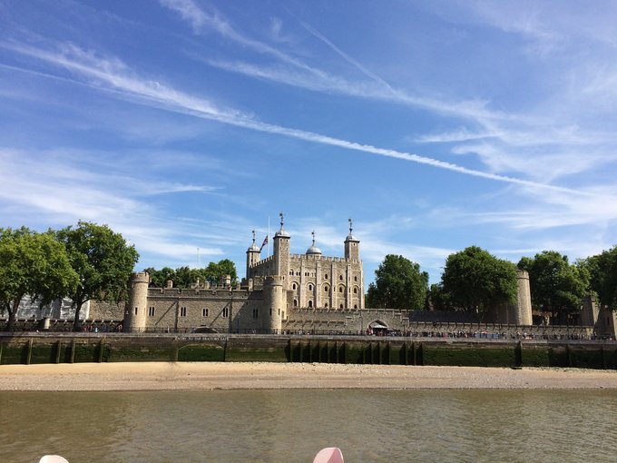 【已完结】英格兰苏格兰18日游记——美景、历史、足球、文化全体验（含挡风玻璃损坏以及车胎被扎处理经过）