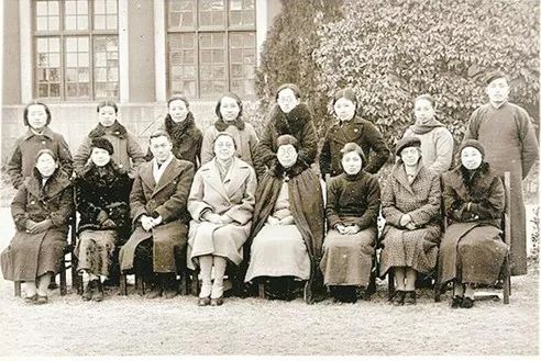 记忆｜她被中国人称为“活菩萨”，1937年挽救上万妇女儿童，墓碑上刻下“永生金陵”四字！