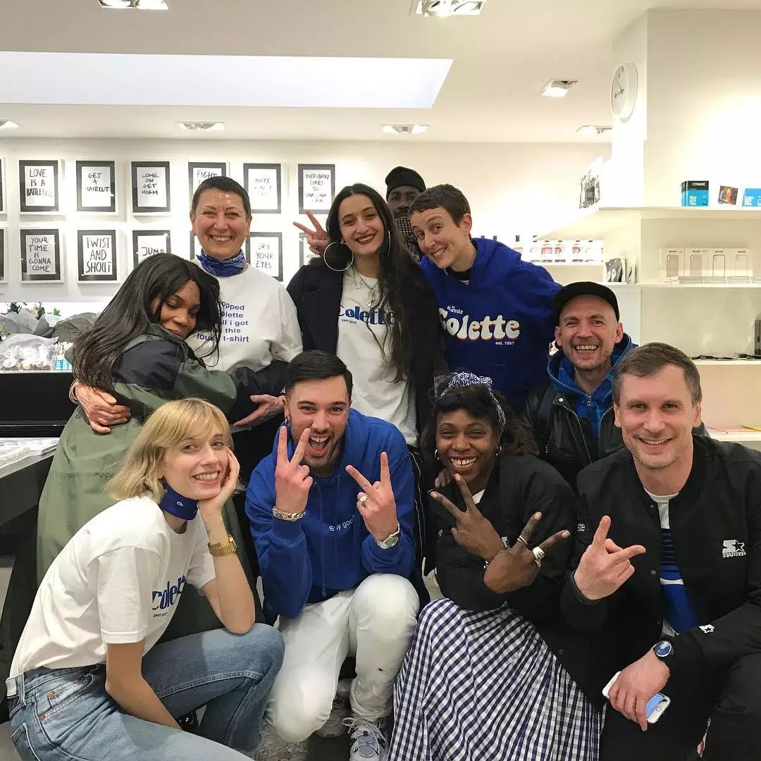 这家店在关门大吉之前YSL还专门为它推出性玩具！连GD也经常去逛~