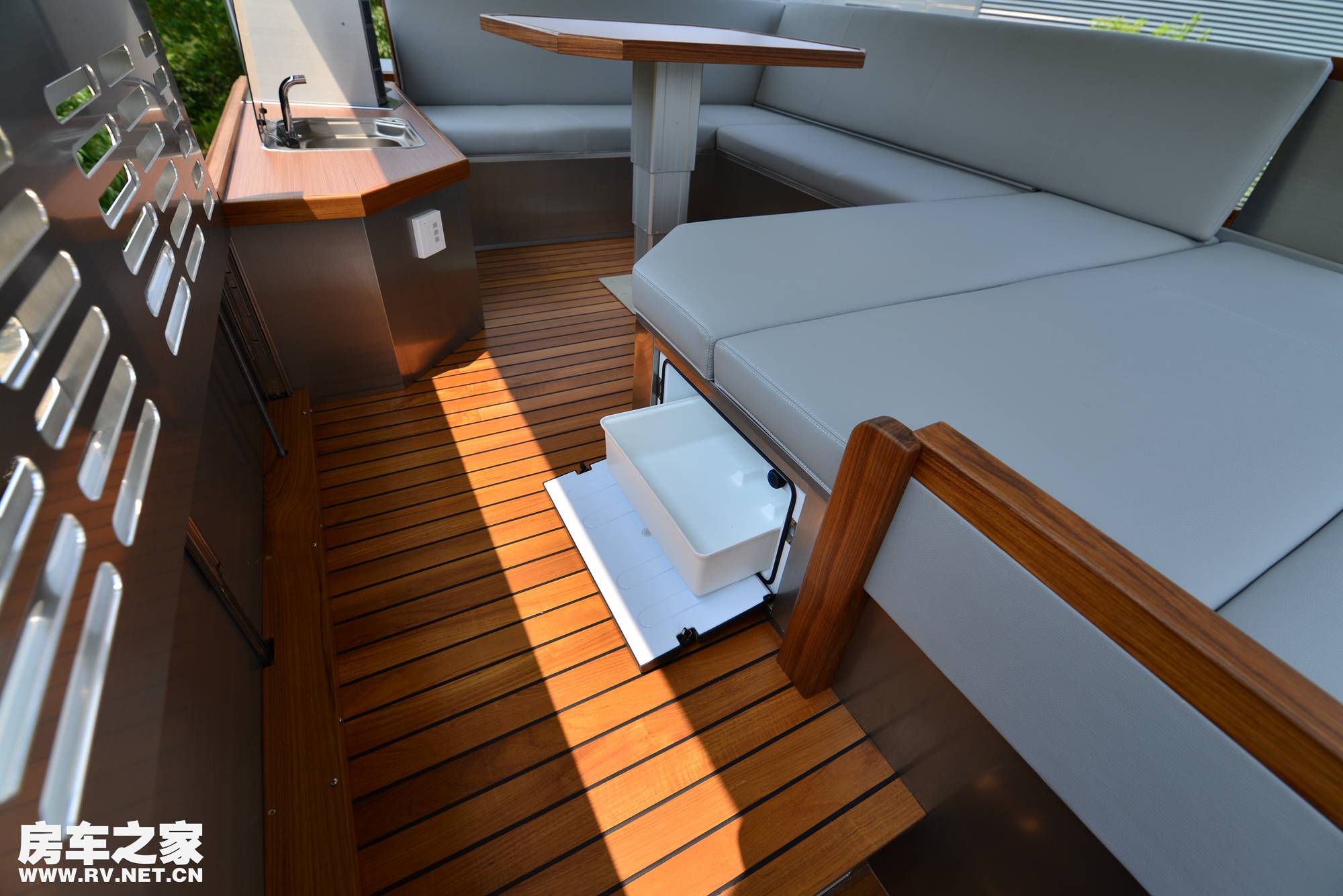 阿莫迪罗征服者越野房车多少万元,阿莫迪罗征服者多少钱