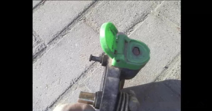 电动车后轮锁拆卸教程,绿源电动车刹车锁怎么解