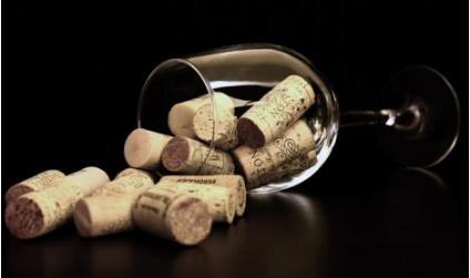 国产大品牌之一，王朝葡萄酒！