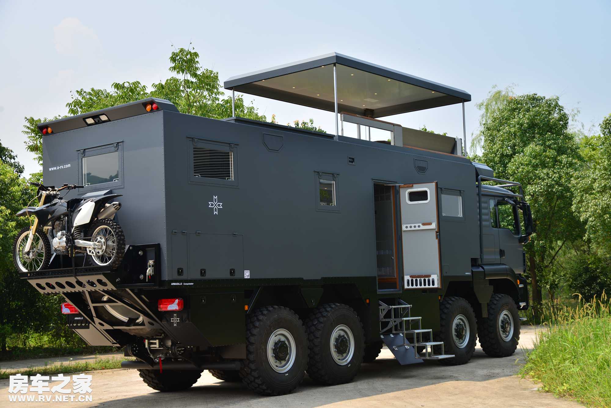 阿莫迪罗6x6征服者越野房车 (阿莫迪罗征服者8x8越野房车自驾游)