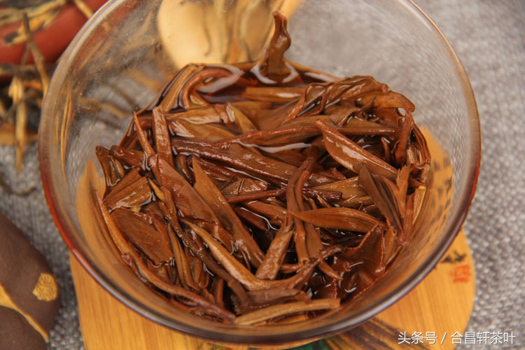 十年以上的滇红茶,来之不易的普洱茶