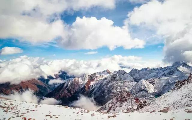 一下雪峨眉山就成了仙境,一下雪川西便美成了天堂