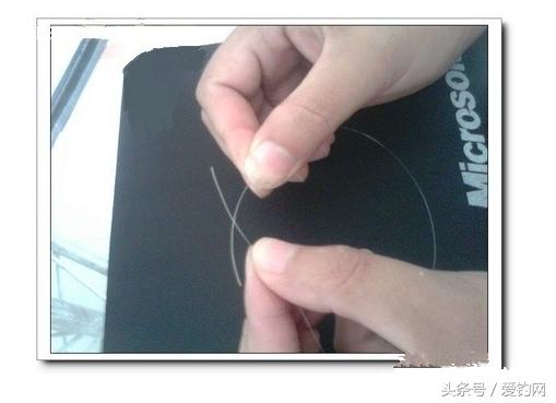 绑钩小技巧学会钓鱼不再难,怎样学绑钓鱼钩