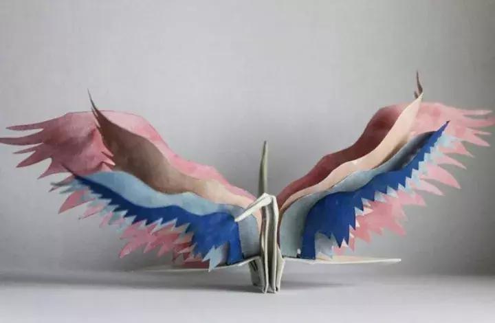 他用3个月时间，折叠了1000只千纸鹤，送给了他最亲爱的姑娘