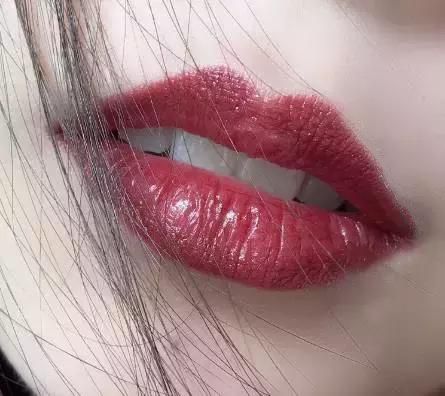 35W一支的口红，是贫穷限制了我的想象力！