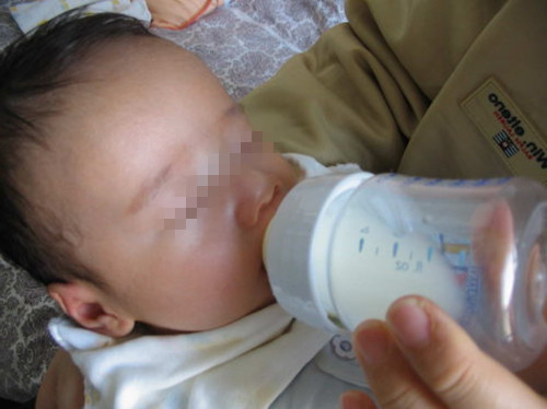 五个月龄宝宝流清鼻涕怎么办,5个月宝宝有点流鼻涕要看医生吧