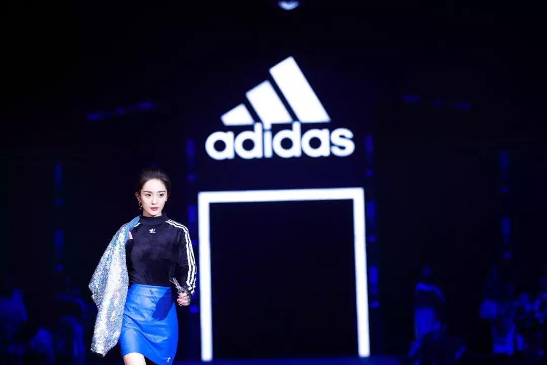 杨幂阿迪达斯冬款代言图片,杨幂adidasoriginals品牌形象代言人