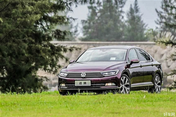 帕萨特雅阁哪个更值得买,帕萨特雅阁你会选择哪个