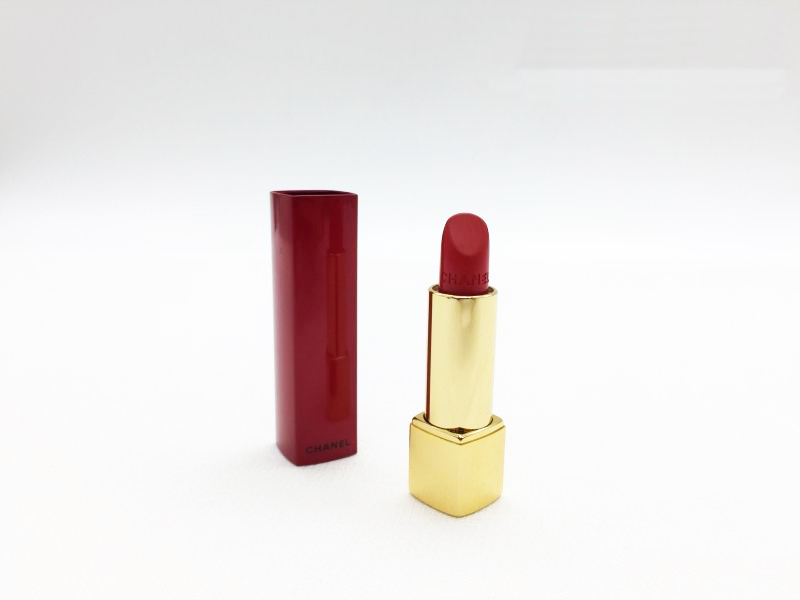 错过就没有了！2017圣诞节值得疯抢的10款圣诞限定唇膏