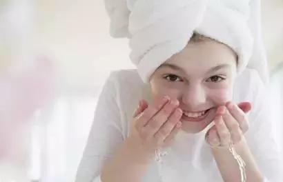 皮肤科医生告诉你：如何洗更健康！