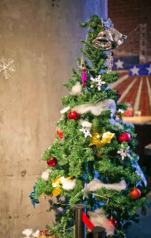 意面上种圣诞树，棉花糖变麋鹿，还有什么是这家餐厅做不到的！