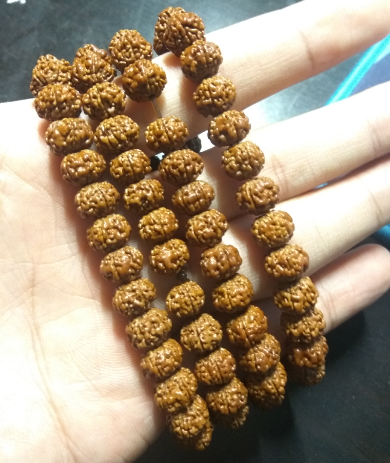 文玩小金刚入门玩什么,老手才知道的金刚盘玩方法