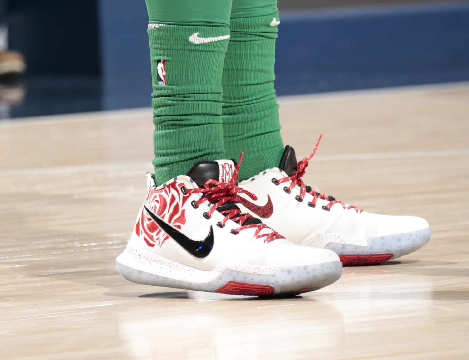 英格拉姆adidas篮球鞋,英格拉姆尼克杨拉塞尔