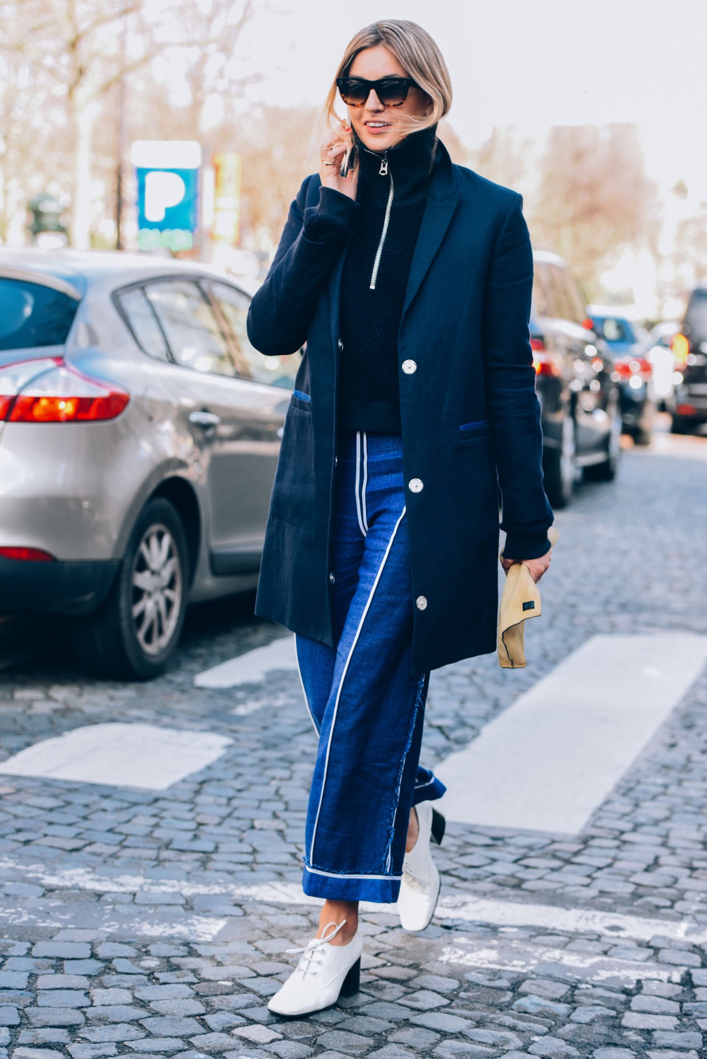 什么样的牛仔裤不返松,牛仔裤松垂感