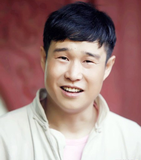 “东北F4”亮红灯，赵本山38号徒弟逆袭为“范伟接班人”