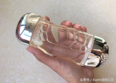 秋冬干皮用什么化妆水保湿,秋冬季节化妆水推荐