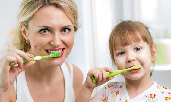 为什么有些孩子牙齿特别容易烂,儿童牙齿不齐的原因和解决方法