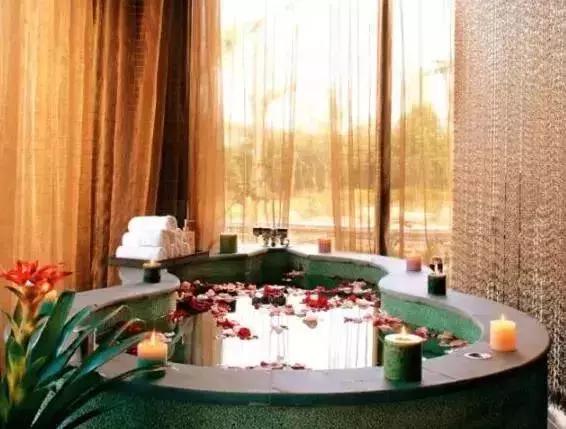 魔都温泉摘草莓,魔都温泉一日游攻略