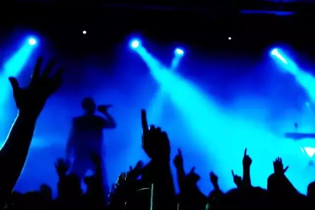 夜·苏州丨竟比书店多10倍！2000多家酒吧，不只有酒还有故事！