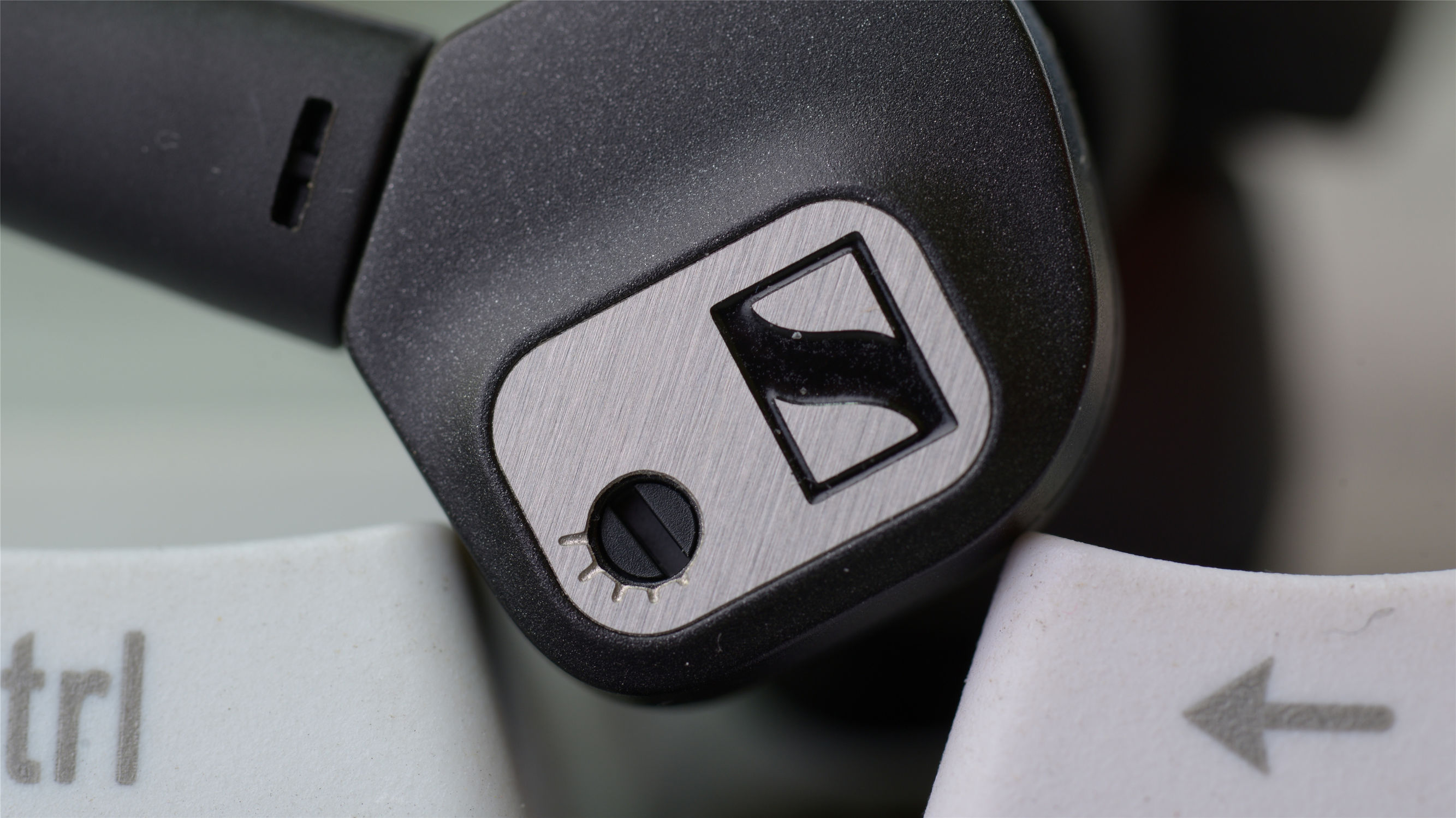 森海塞尔IE80S搭配,森海塞尔ie80系列哪款好