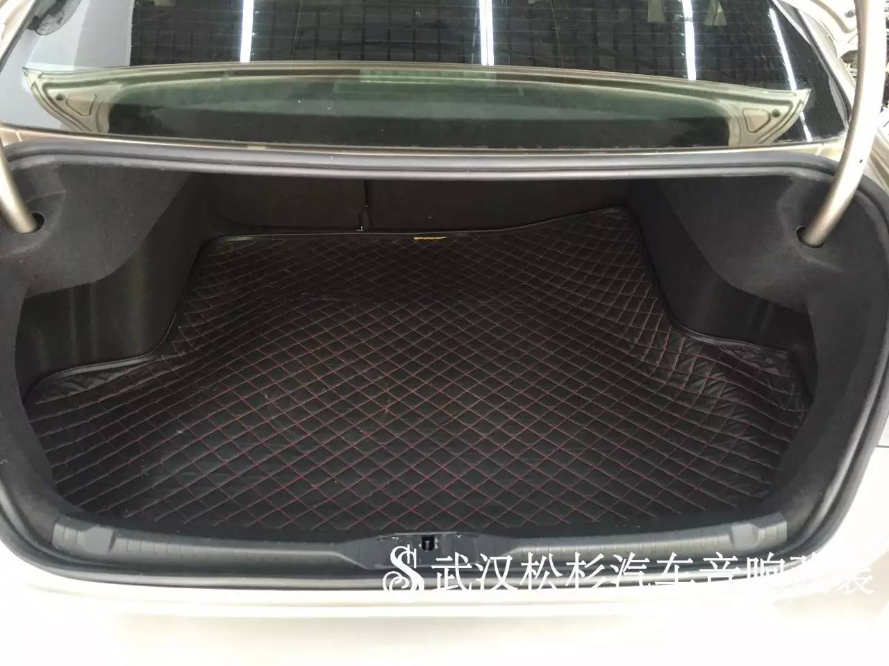 大众凌渡隔音降噪改装,大众凌渡做隔音施工过程