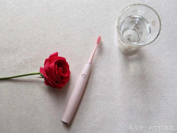 改变刷牙方式?只要一支OcleanOne智能牙刷就可以了