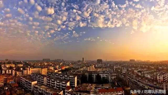 这两天德宏拽伤了，和全世界对话都是：我20度！