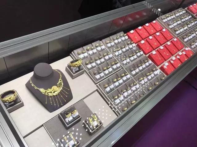 结婚购买三金怎么挑选 (结婚三金该怎么选)