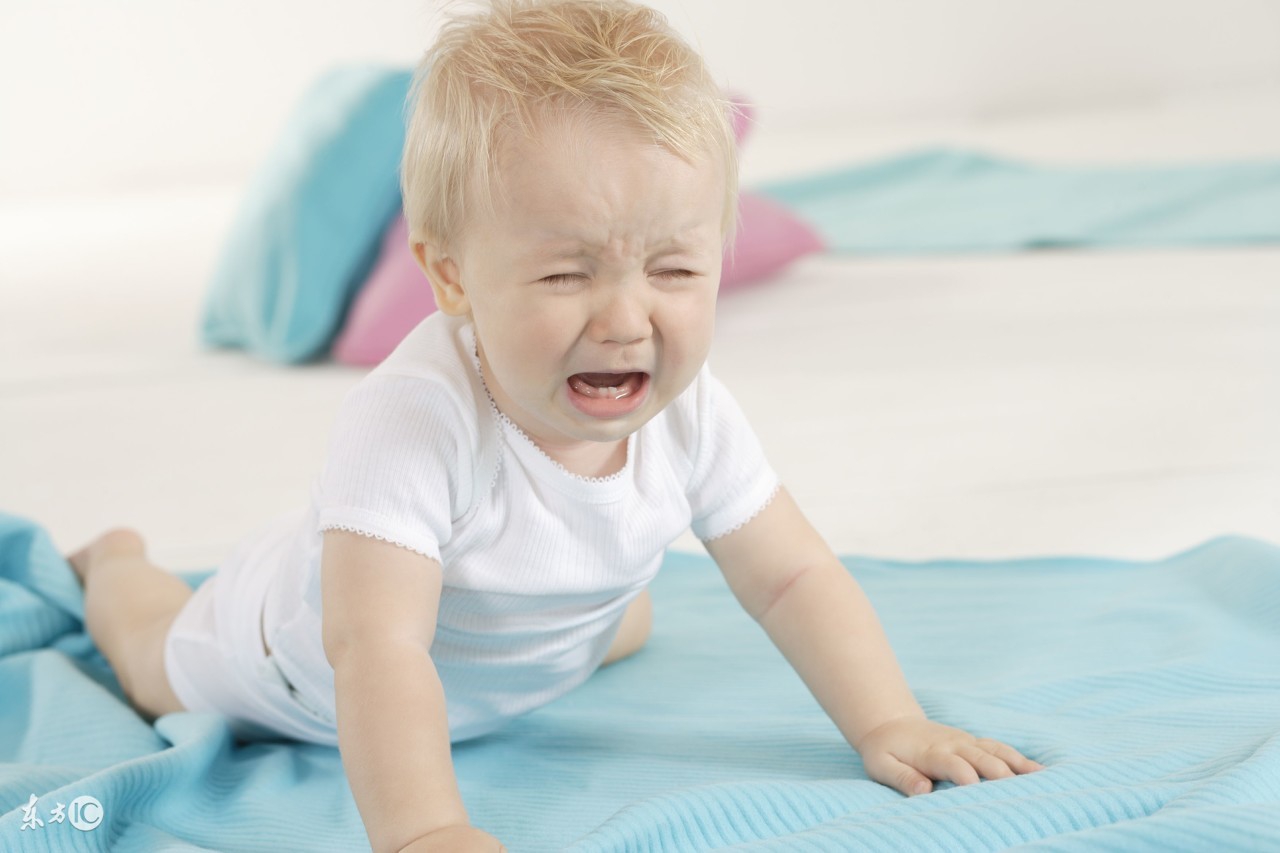 宝宝咳嗽一招教你解决,三个月宝宝咳嗽妈妈吃什么有帮助