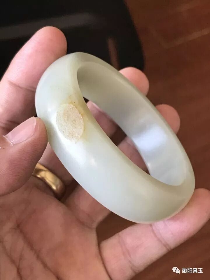 如何挑选优质和田玉石手镯,如何挑选和田玉手镯