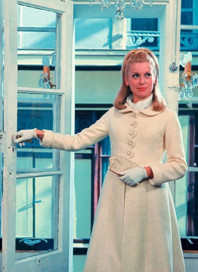 还记得那些年的女神吗,最近这两三年最流行的连衣裙