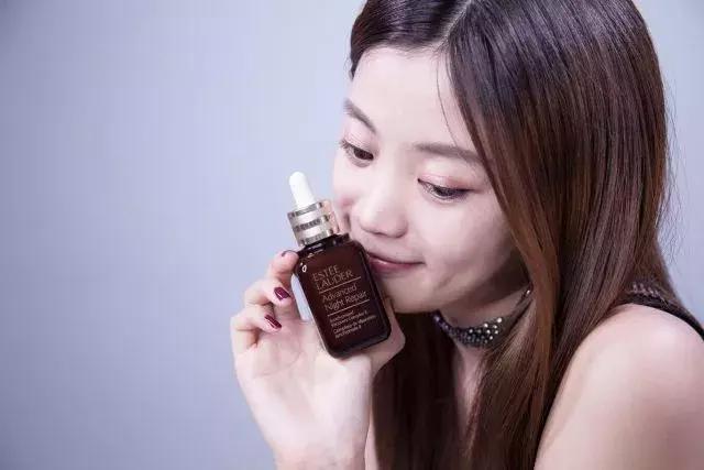 雅诗兰黛小棕瓶精华露与精华液,雅诗兰黛小棕瓶和sk2神仙水