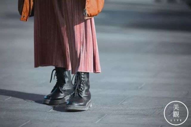 路人街拍表白,表白被拒绝还被说丑