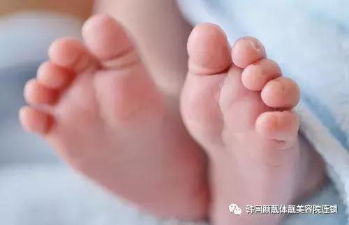 冬季皮肤干燥起皮泛红怎么办,冬季皮肤干裂脱皮怎么办