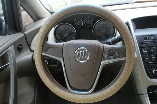 二手别克英朗2012款卖多少钱,别克英朗2012款手动挡二手车价格