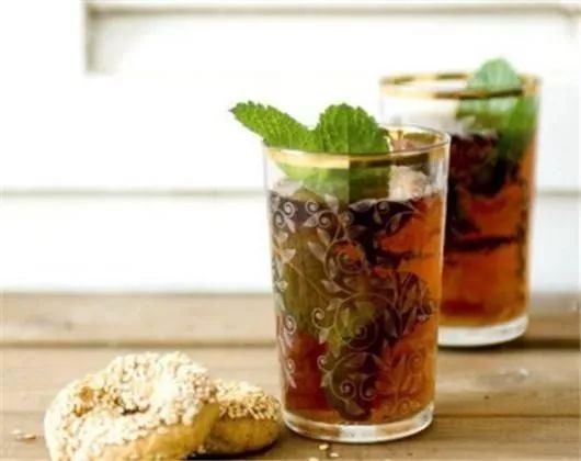 睫毛对妆容的重要性,睫毛对人的影响