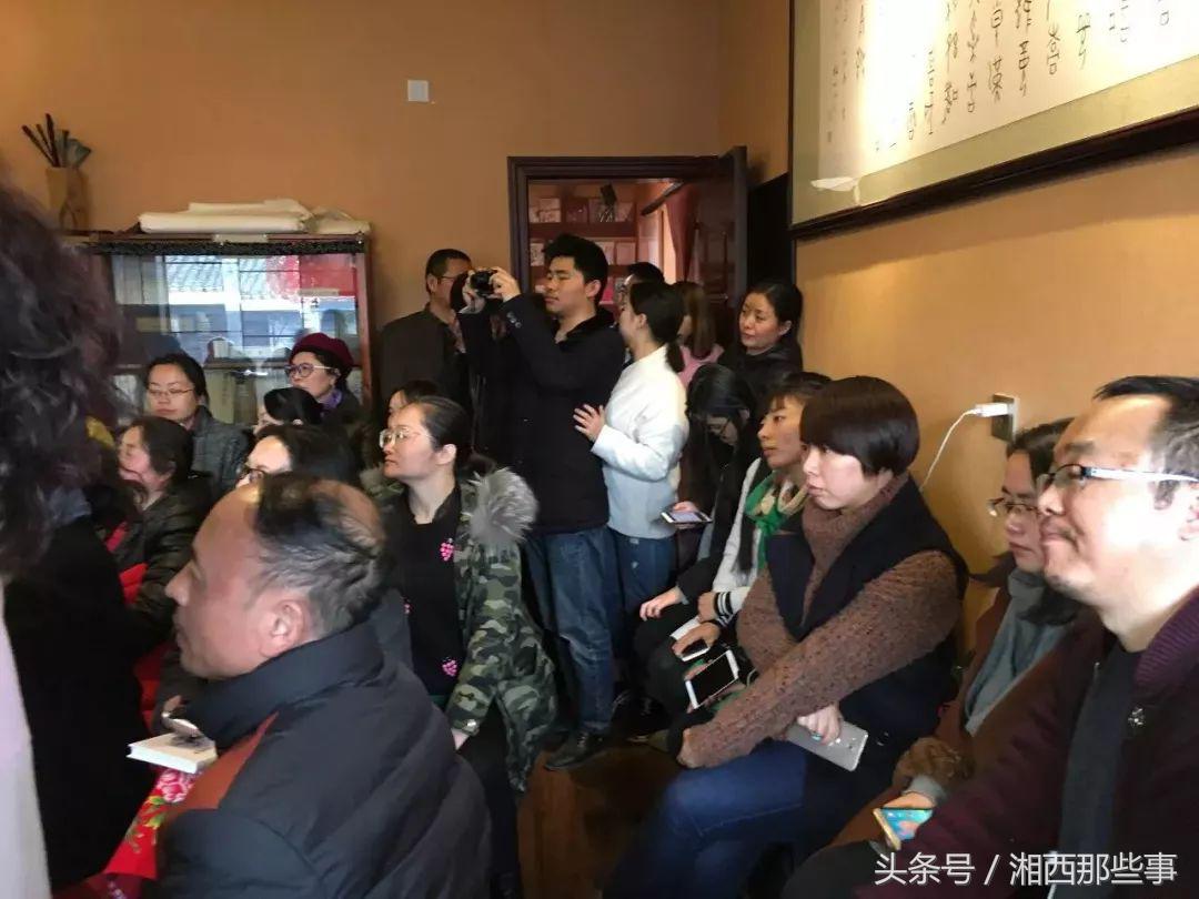 35岁，不想虚度人生，骑摩托车穿越青藏高原，写三本书还多次获奖