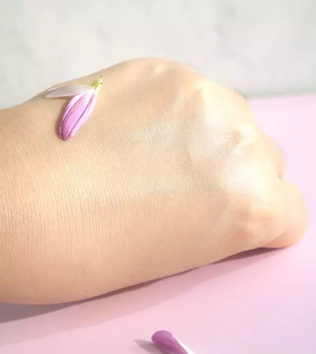 yslniki气垫和阿玛尼蓝气垫测评,ysl气垫推荐公认好用第一名测评