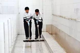 鑰佸笀鎯╃綒浣犵殑鍑犱釜鏂瑰紡,鑰佸笀鍚勭鎯╃綒鎷涘紡