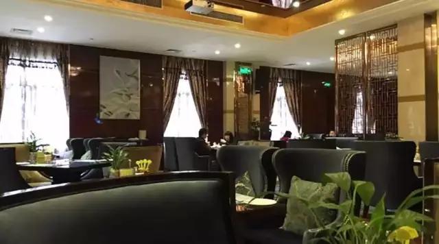 饭店生日老板请客免单,重庆高逼格生日餐厅