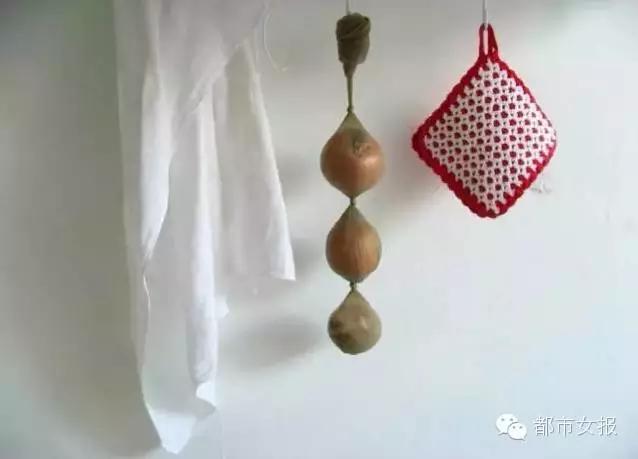 她把洋葱塞进*袜丝**里,竟有意外的惊喜!老公佩服得五体投地!