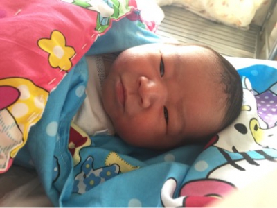 39周超快顺产男孩,4.6斤的宝宝顺产侧切